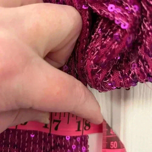 Fully sequinned  fuschia pink evening dress, plus size - Picture 11 of 16